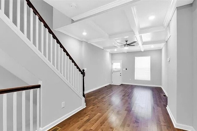 Building Photo - 313 S Newkirk St