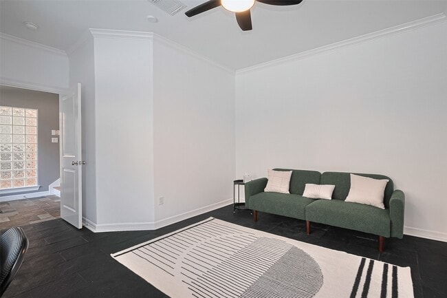 Building Photo - 3925 Floyd St