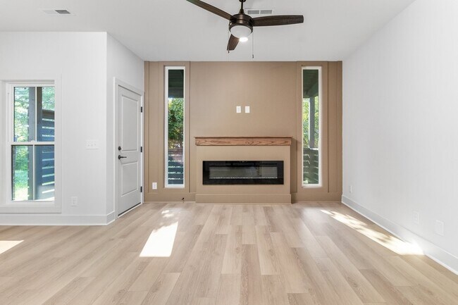 Building Photo - 4 Dutch Dr