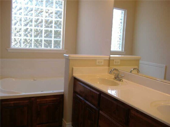 Building Photo - ***34 Witherby Drive***