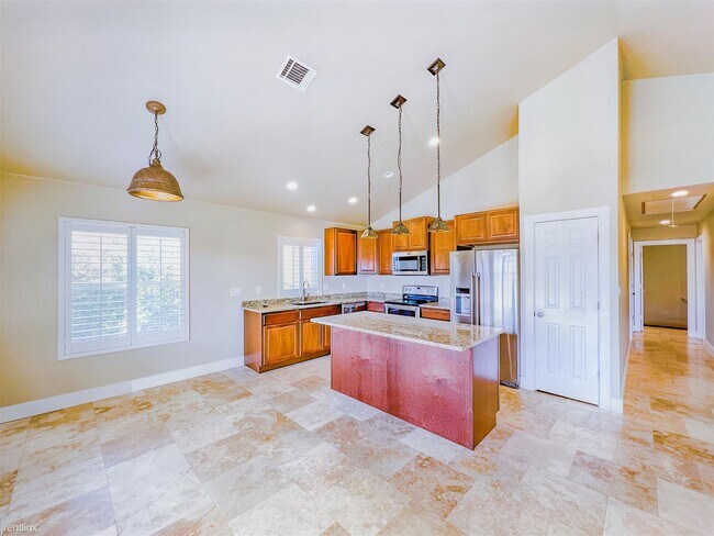 Building Photo - 5 br, 3 bath House - 112 Ridge Harbor Dr