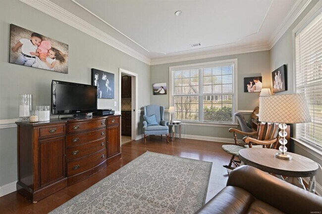 Building Photo - 401 Clear Creek View