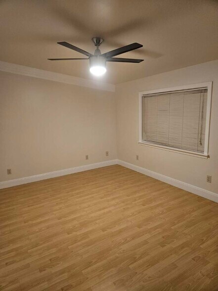 Building Photo - 1824 Irving Ave