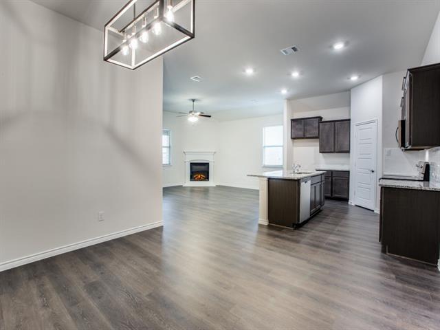 Building Photo - 123 Lakeview Cir