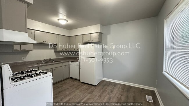 Building Photo - 827 Vincent Ct