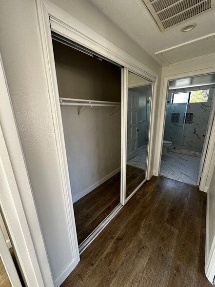 Great size closets - 8532 Vine Valley Dr