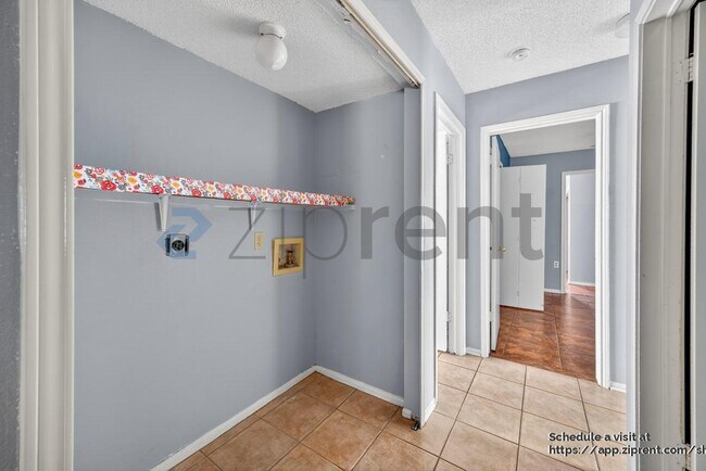 Building Photo - 8314 Clays Point