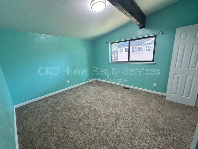 Building Photo - 11004 NW 115th St