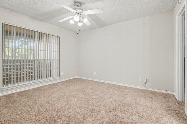 Building Photo - 3603 W Northgate Dr