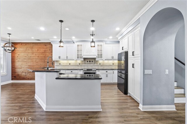 Building Photo - 52 Touraine Pl
