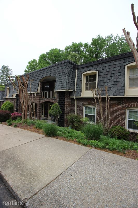 Building Photo - 5907 Noblestown Rd