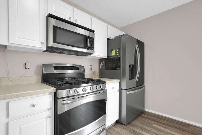 Building Photo - 6318 Marsh Wren Drive