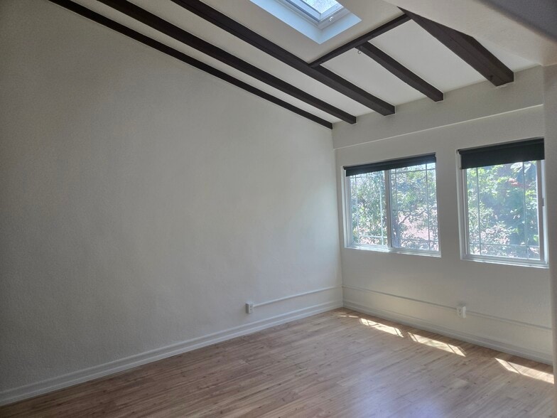 Building Photo - 18332 Amie Ave
