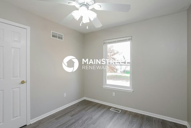 Building Photo - 3 Bedroom Pet-Friendly Home in Grain Valley, MO with Main Street Renewal