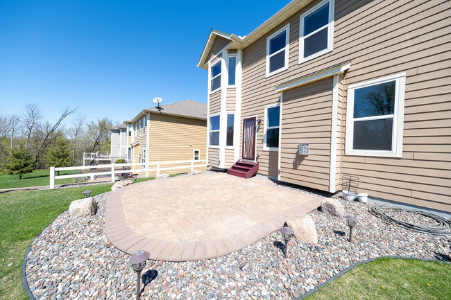 Building Photo - 5007 Merrimac Ln N