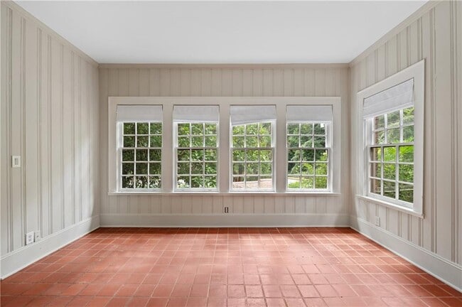 Building Photo - 1337 Briarcliff Rd NE