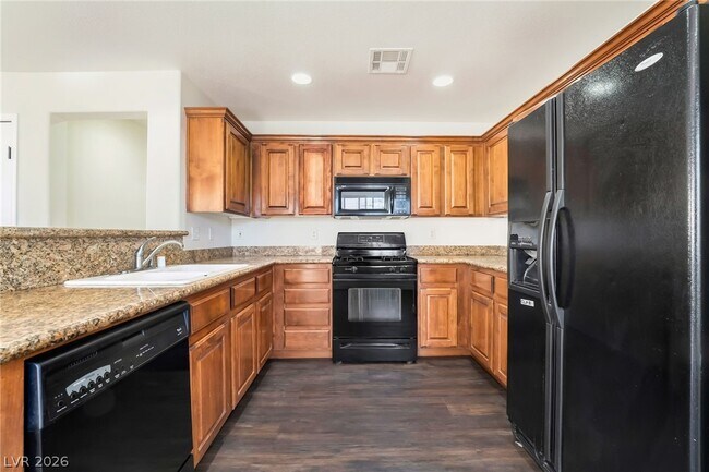 Building Photo - 7858 Windhamridge Dr