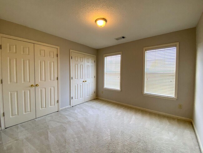 Building Photo - 8294 Floral Spring Dr