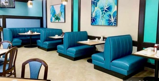 Building Photo - 307 Saxony Dr