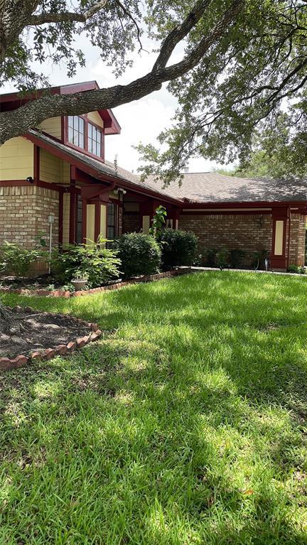 Building Photo - 2122 Braesmeadow Ln
