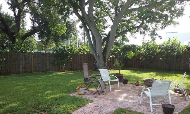 Backyard picnic area - 4413 99th St W