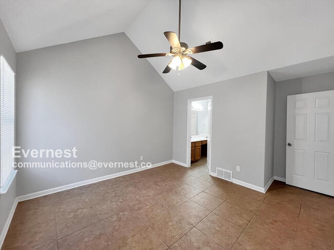 Building Photo - 7036 Foxhall Dr