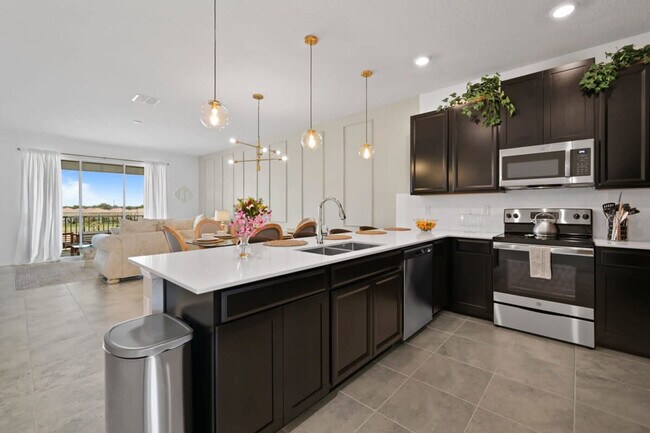 Building Photo - 1053 Splash Shot Pl