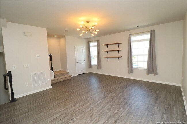 Building Photo - 244 Amber Acorn Ave