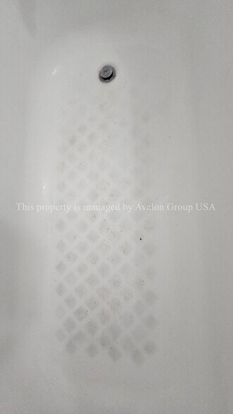 Building Photo - 1459 W 20th St