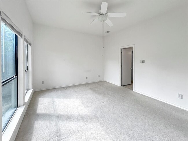 Building Photo - 5717 Taylor Draper Cove