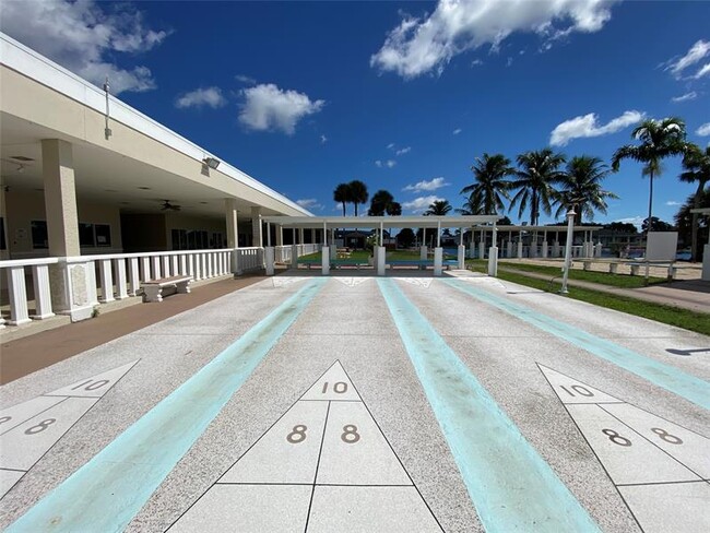 Building Photo - 5514 Lagoon Dr