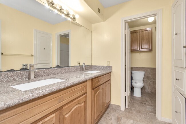 Building Photo - 4702 Cashel Cir