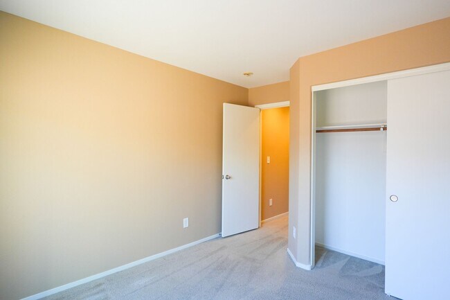 Building Photo - 7958 Valladolid Ave
