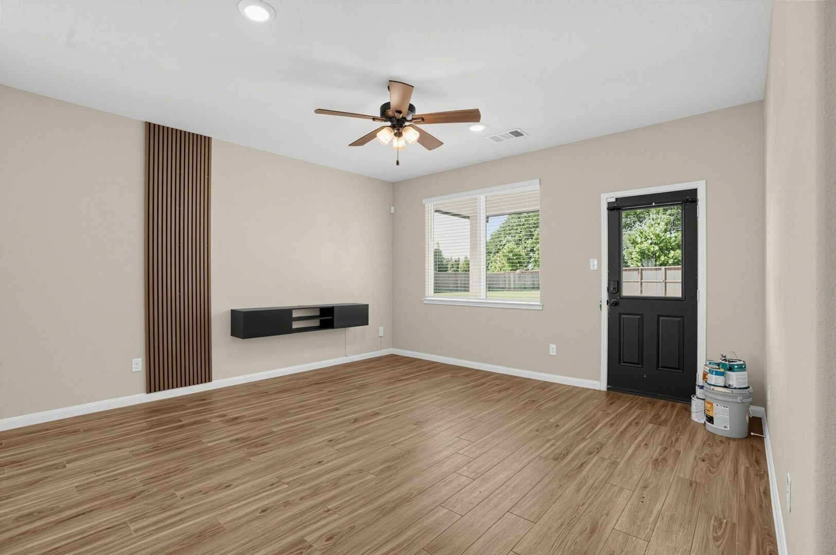 Building Photo - 22501 Cormorant Ct