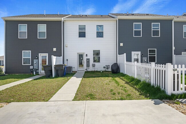 Building Photo - 203 Ridgley Blvd