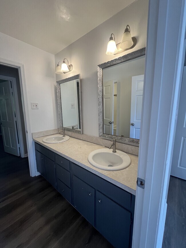 Building Photo - 14553 Old Courthouse Way