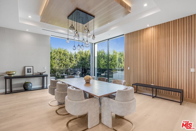 Building Photo - 1033 Somera Rd