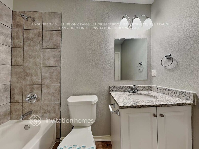 Building Photo - 8820 Chaps Ave