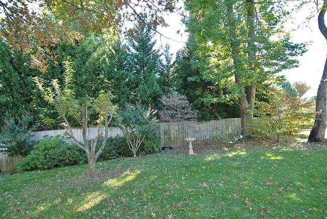 Building Photo - 2865 Cressington Bend NW