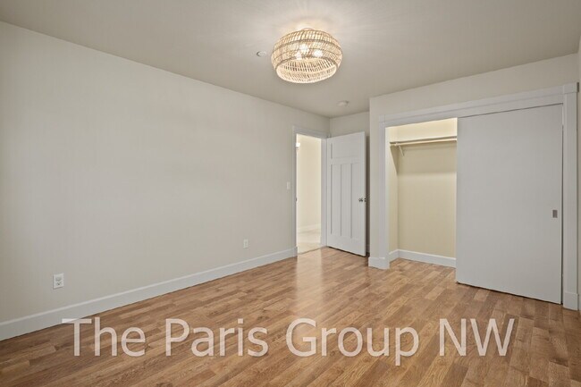 Building Photo - Picturesque Seattle Craftsman in a Private Bryn Mawr Enclave *Amazing Views *Central A/C *Tons of...