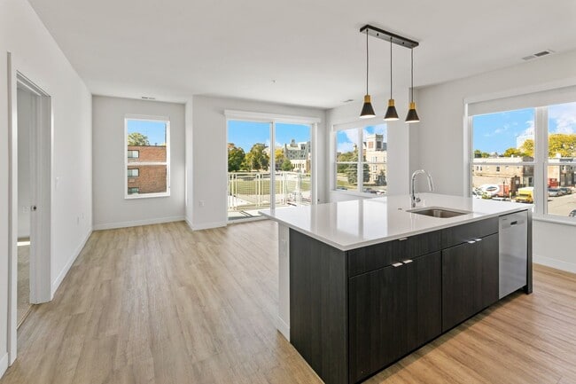 Building Photo - 5945 6th Ave