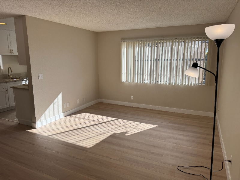 Building Photo - 626 E Verdugo Ave