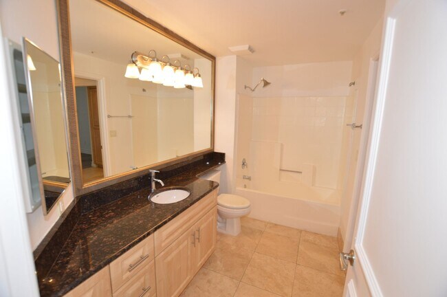 Building Photo - Meridian Unfurnished 1 Bed | 1 Bath Luxury Condo