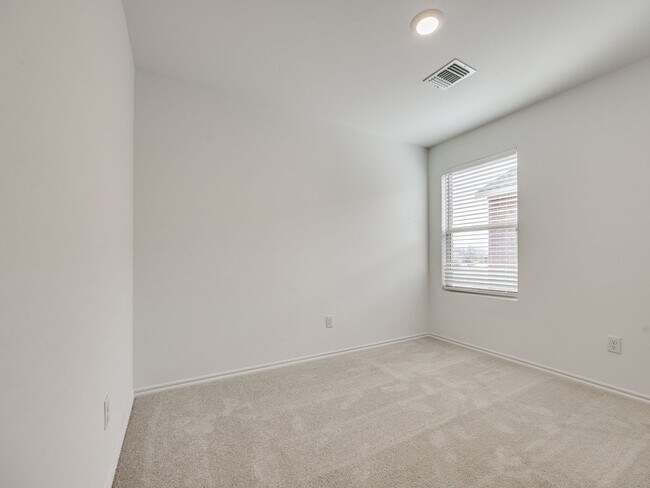 Building Photo - Brand New Home + 3 Bedrooms + All Appliances + Norman Schools