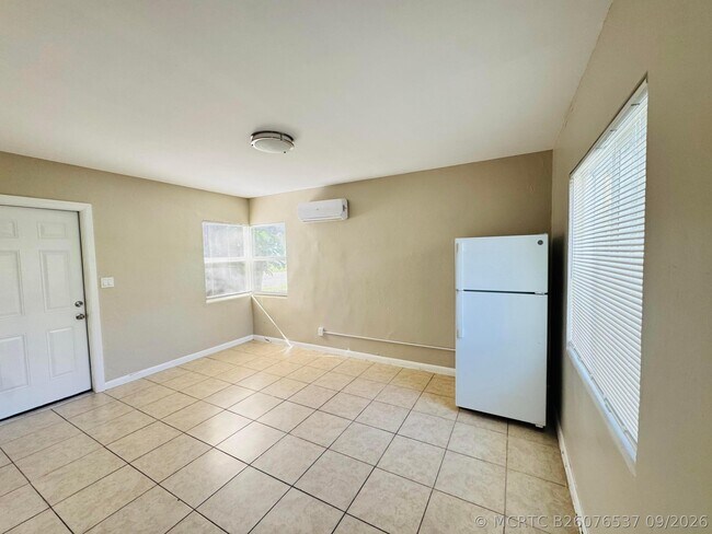 Building Photo - 602 Texas Ct