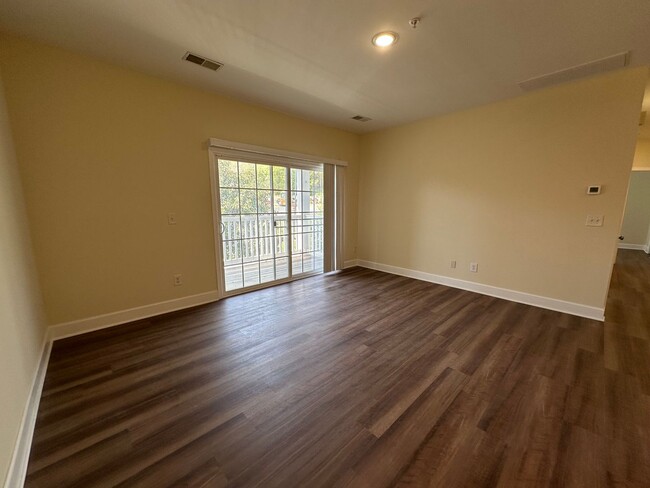 Building Photo - Lenox Village Condo!  Newly Renovated 2 Be...