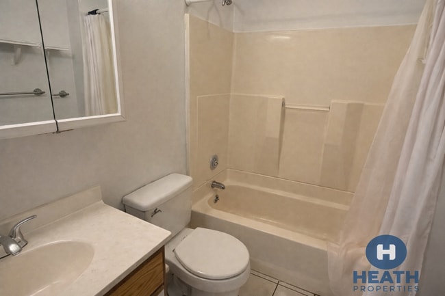 Building Photo - 26 Haskell St