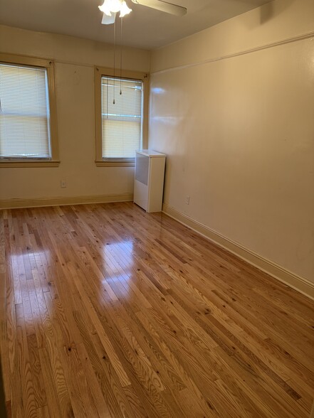 Building Photo - 9046 180th St