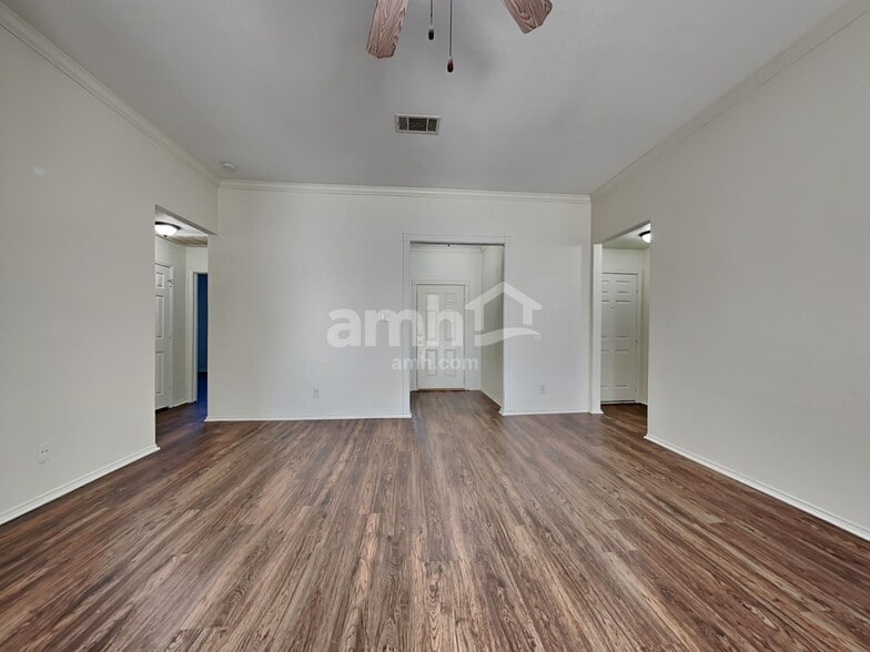 Building Photo - 1013 White Marlin Dr