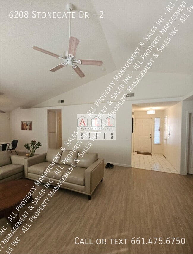 Building Photo - 6208 Stonegate Dr